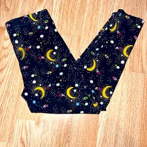 Limited Too Leggings with Moons and Stars Size M 5/6